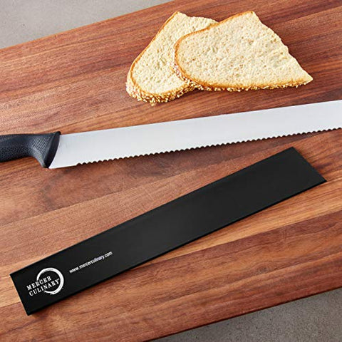 Mercer Culinary traslado seguro entre cocinas gracias al protector de borde.