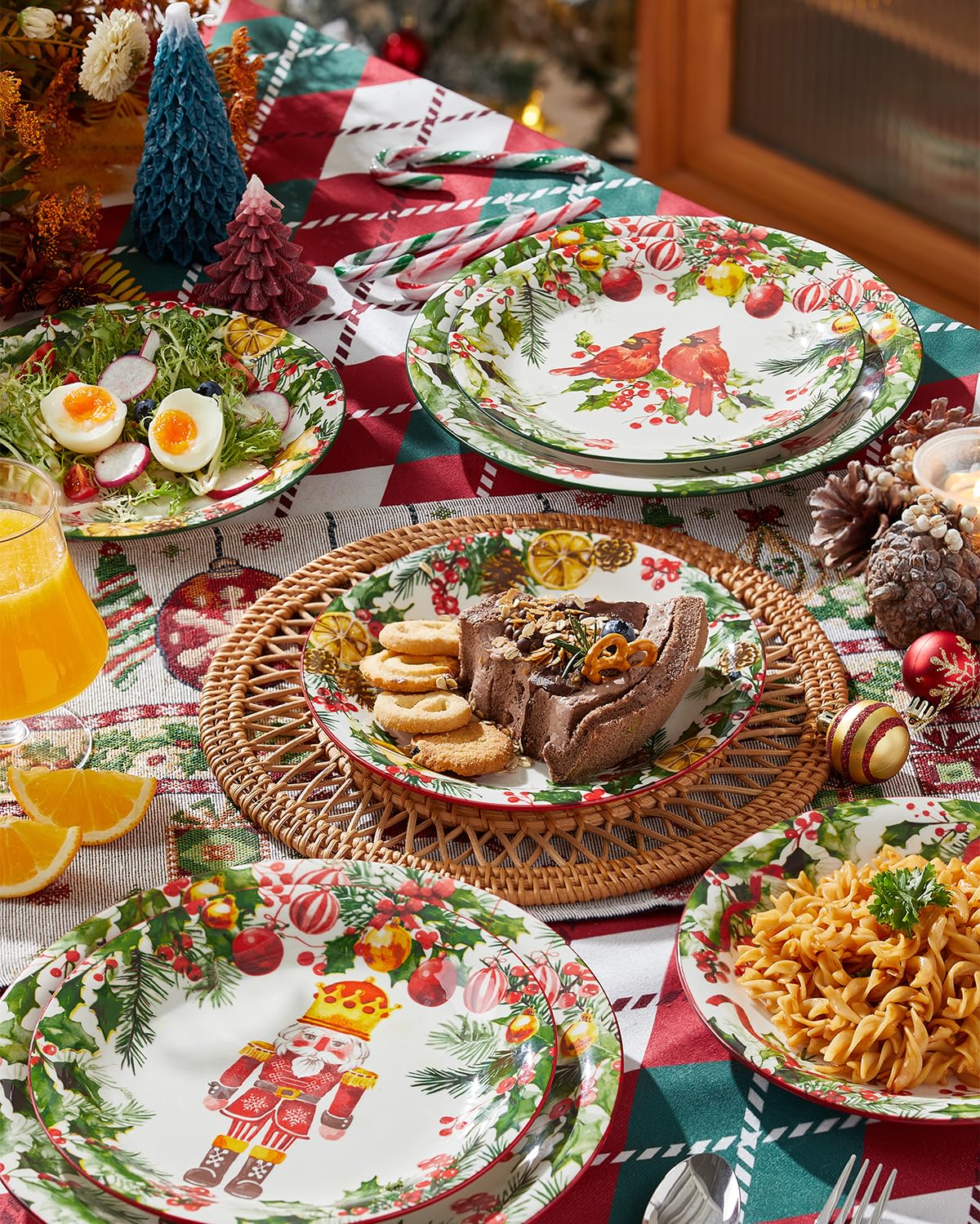 Metahom plato navideño de 8 pulgadas con camión rojo; ideal para porciones pequeñas.