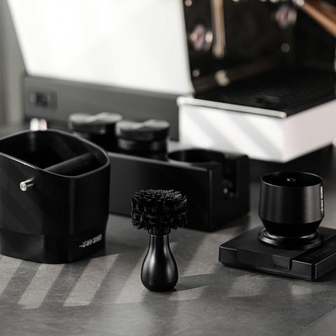 Mango ABS ergonómico de MHW-3BOMBER, cómodo durante largas sesiones de preparación