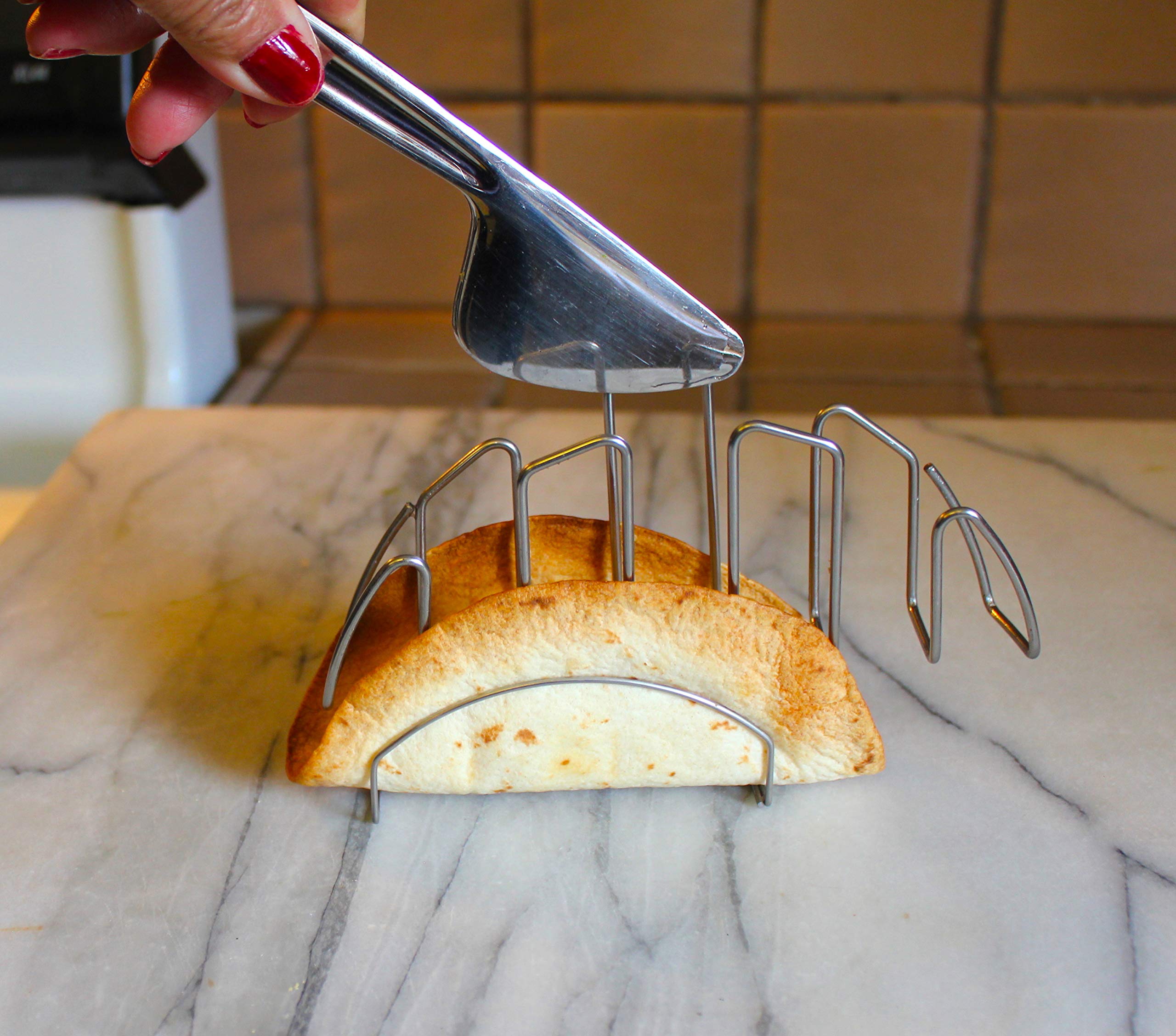 Mi Taco Stand: diseño serpentino que expone más tortilla