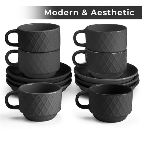 MIAMIO Palmanova taza con diseño diamante realza el acabado elegante.
