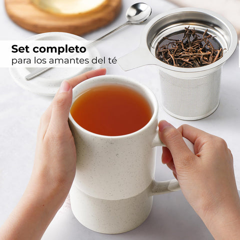 MIAMIO: taza con mango ergonómico para agarre cómodo mientras se disfruta el té.