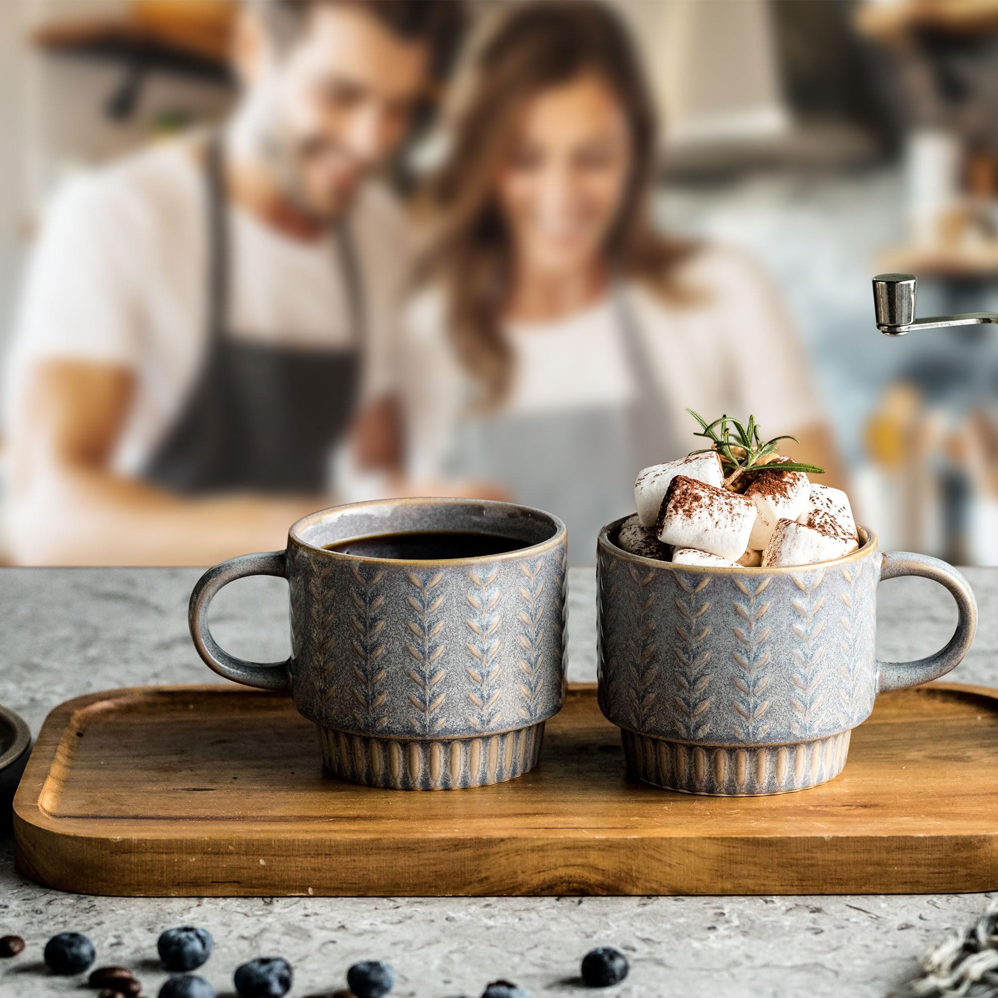 Tazas apilables Miamolo optimizan espacio en cocina y mesa.