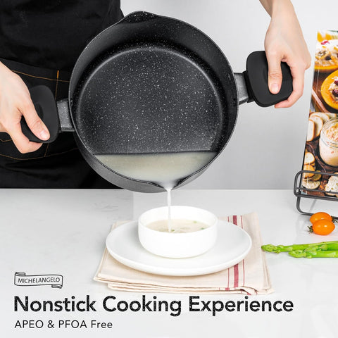 MICHELANGELO cazo-pasta-capacidad-seis-quartos ofrece gran volumen para porciones familiares.