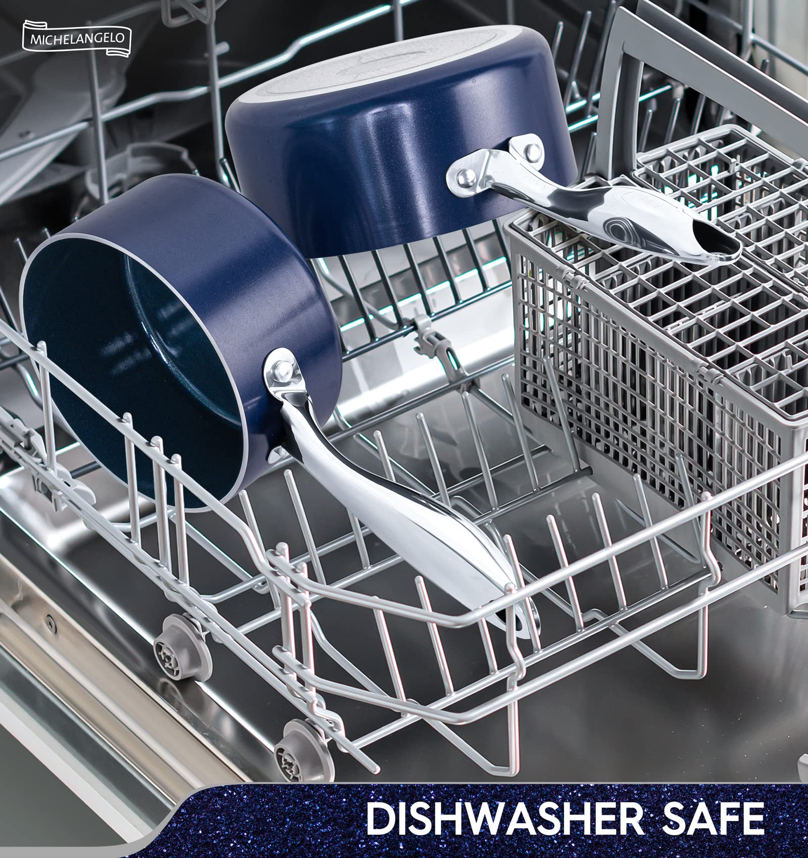 Sartén MICHELANGELO con tapa de acero inoxidable y mango doble, control cómodo.