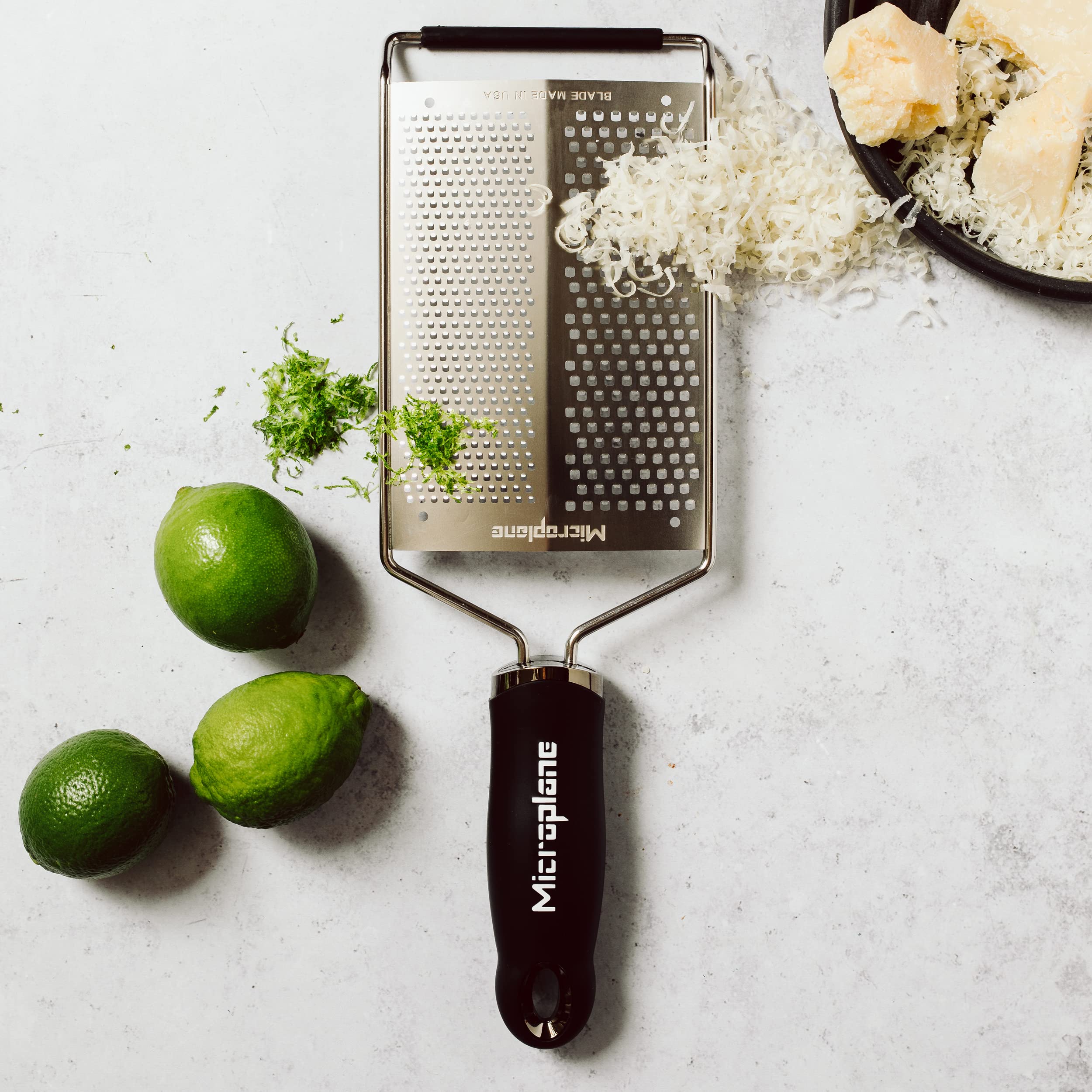 Microplane para especias como nuez moscada y jengibre, rallado fino.