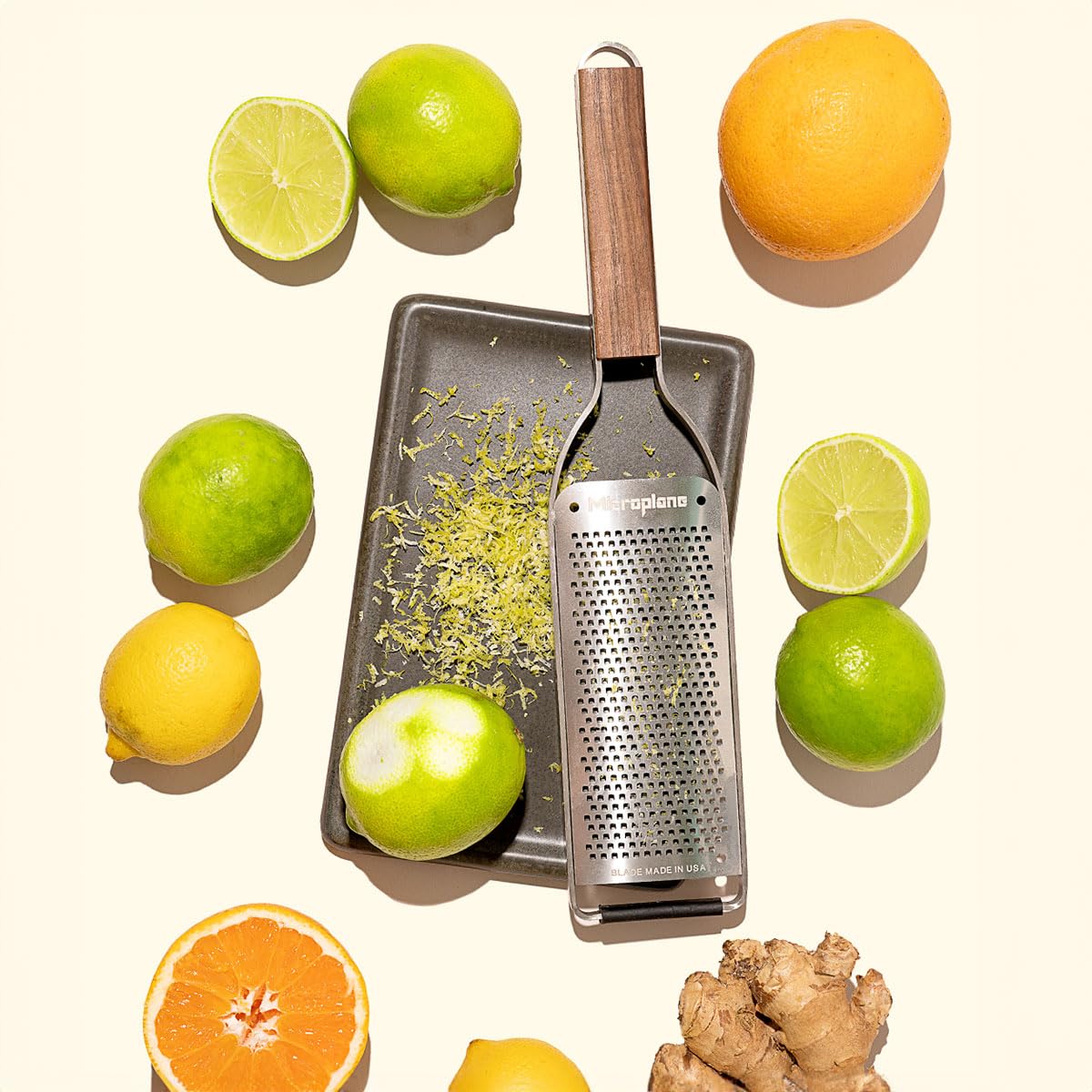 Microplane Master Series rallado cítrico fino, para realzar sabores en tus platos.