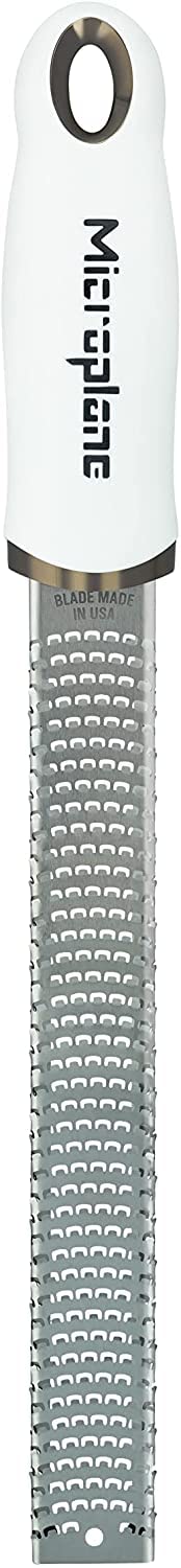 Microplane Premium Classic: rallador de parmesano para espolvorear sobre pastas y ensaladas.