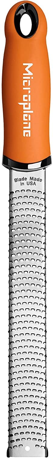 Microplane Premium Classic Zester con diseño ergonómico para manejo cómodo