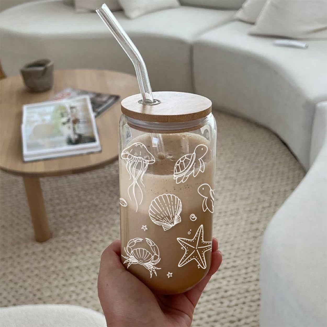 Taza Mikopei de vidrio con seis onzas, tamaño cómodo para uso diario.