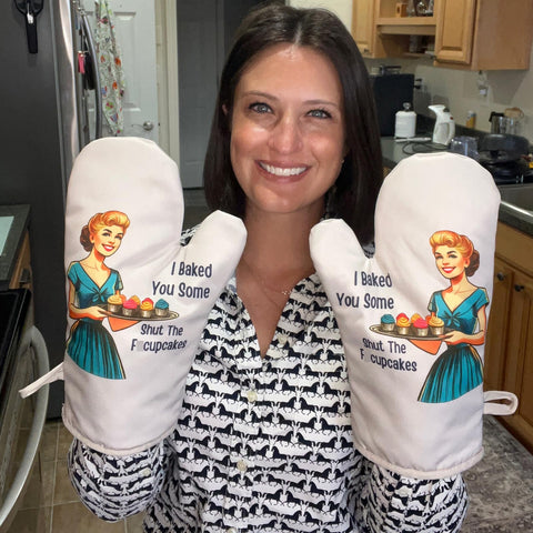 Acabado práctico con colgador para guardar guantes Miracu en la cocina