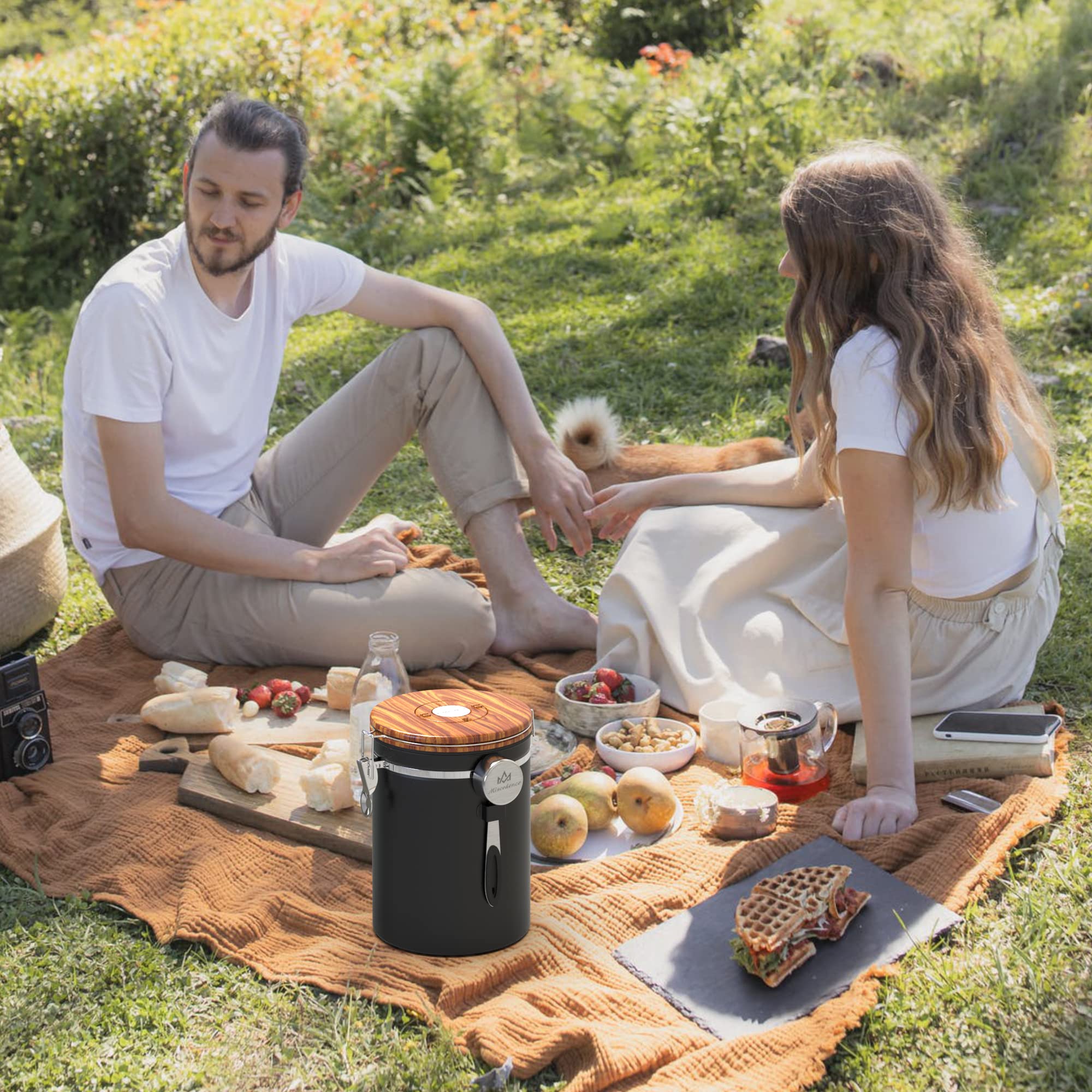 Uso versátil para café, té, azúcar y frutos secos en un solo recipiente.