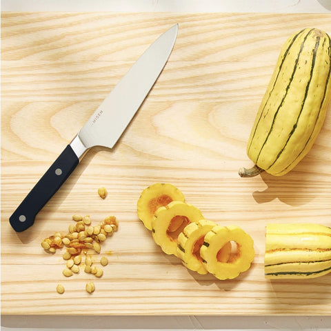 Hoja AUS-10 de Misen mantiene filo para carnes y verduras con precisión.