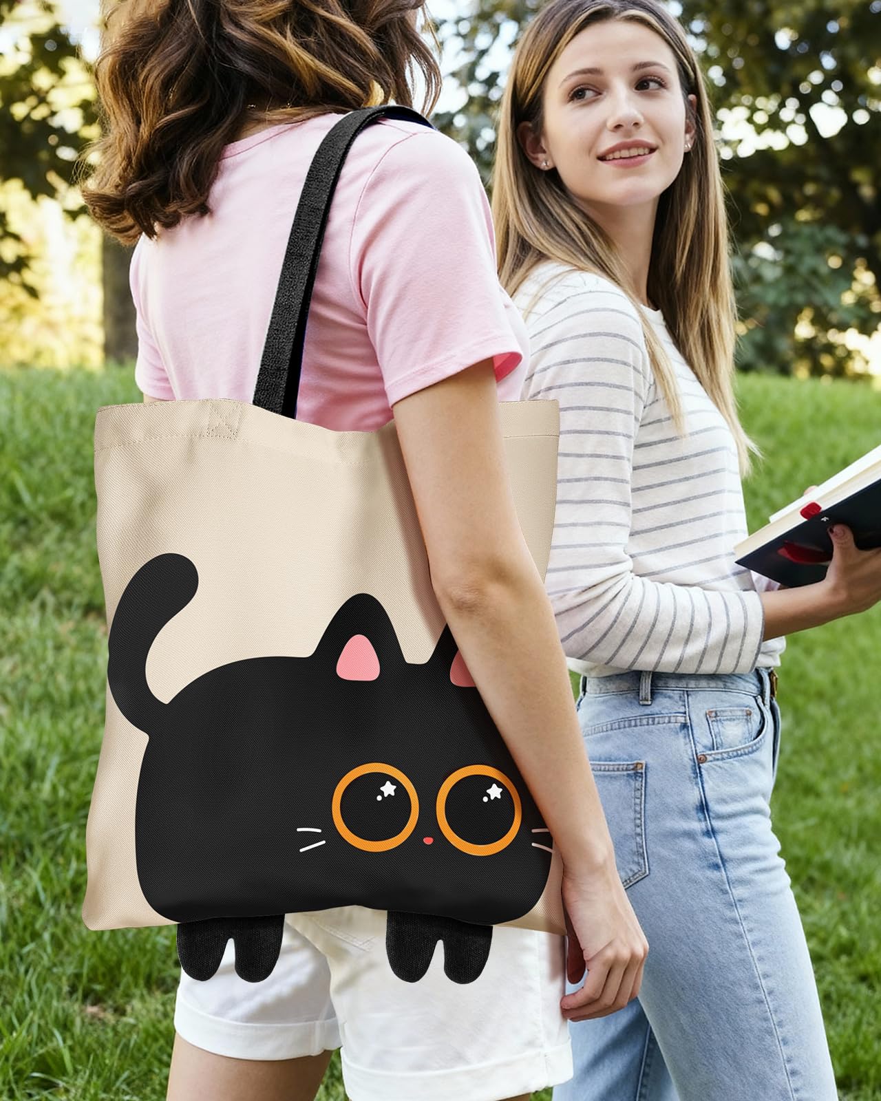 Miss Adola tote diseño versátil para combinar con outfits informales.