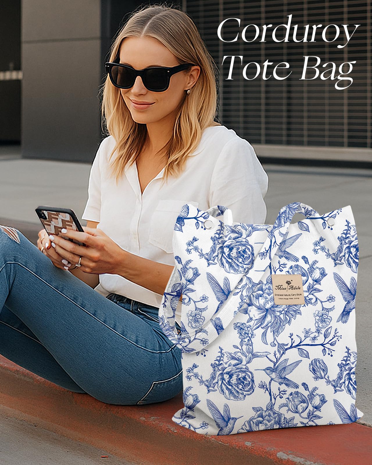 Miss Adola tote de pana: acabado vintage y textura suave para uso diario.