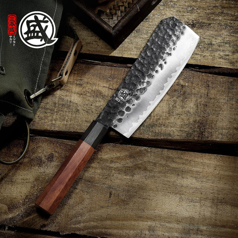 Acero de alto carbono y endurecimiento preciso en Mitsumoto Sakari.