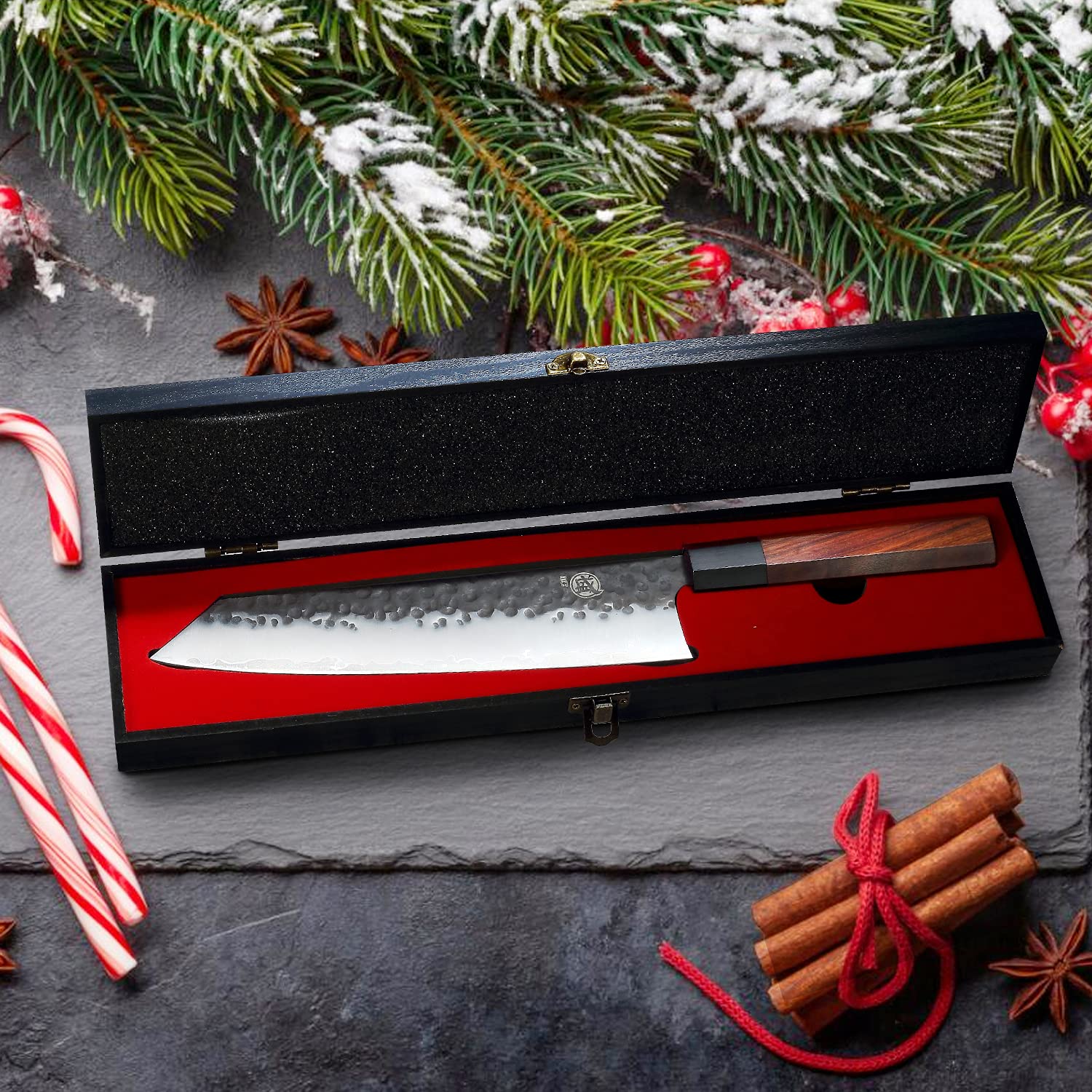 Cuchillo Mitsumoto Sakari de acero 9CR18MOV de tres capas para rendimiento estable.