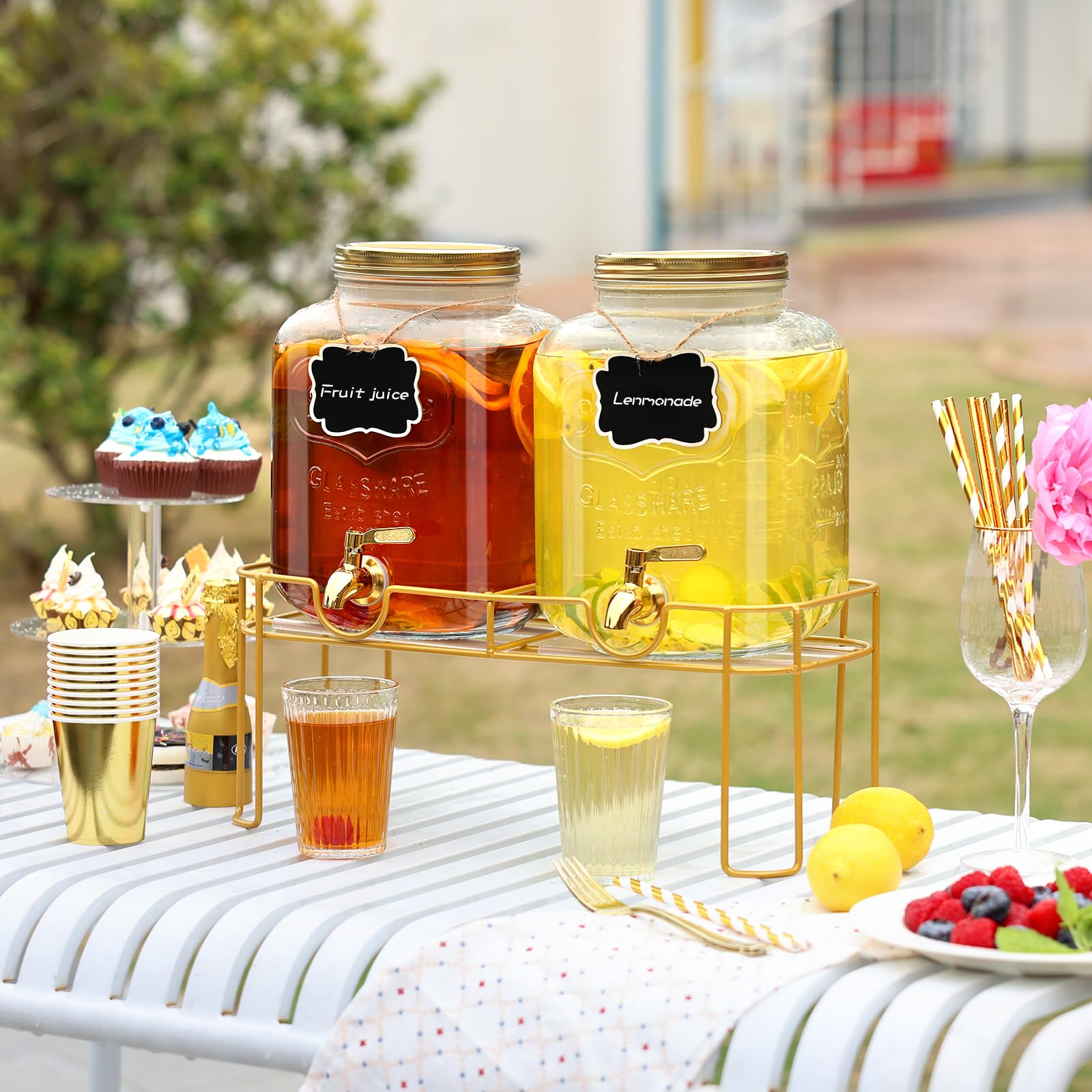 Dispensador MIWUYI con gran capacidad para servir grandes cantidades de limonada.