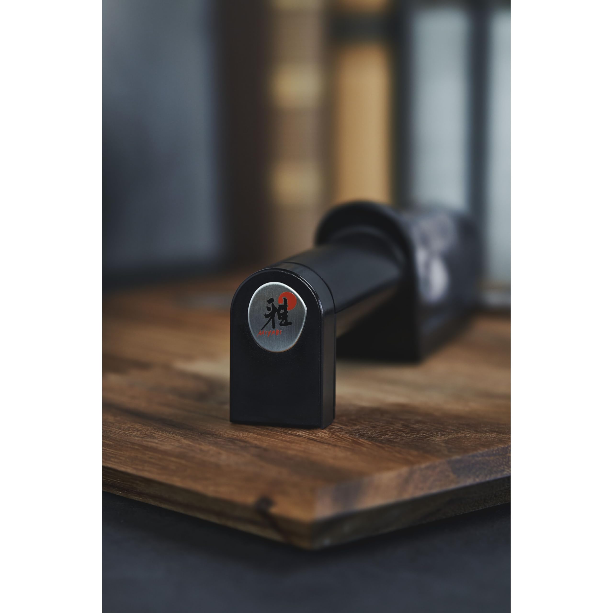 MIYABI mango ergonómico facilita manejo cómodo y seguro