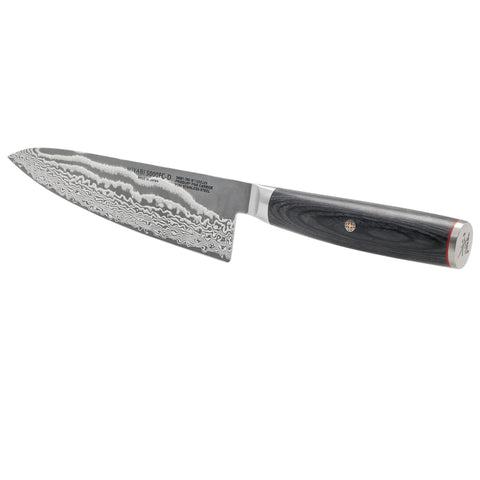 Miyabi Kaizen II diseño damasceno oscuro, estética artesanal en la cocina