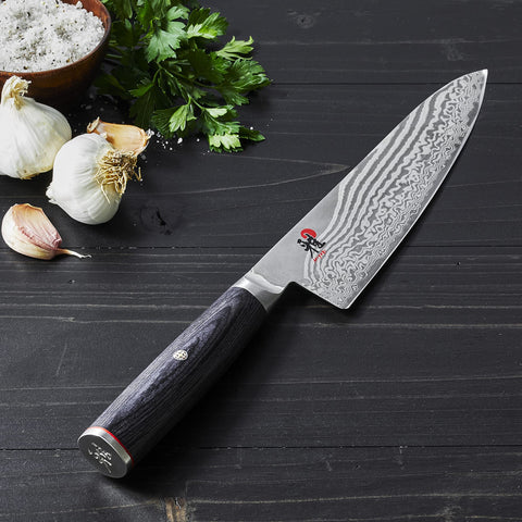 Miyabi Kaizen II empuñadura forma D pakkawood, agarre cómodo y seguro