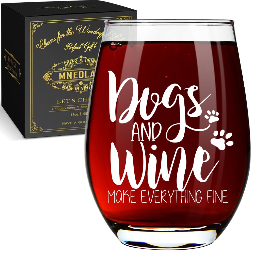 Copa MNEDLAD con diseño de perros y base estable, ideal para celebraciones.