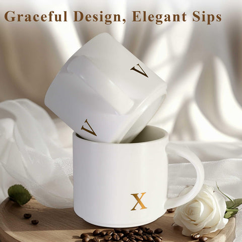 MNZZ taza cerámica con agarre cómodo y monograma dorado, ideal para estudiar y trabajar