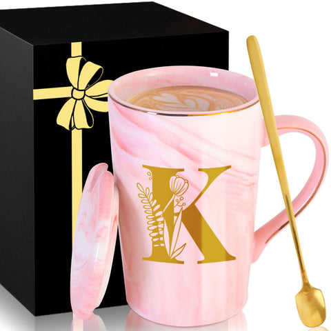 Taza MNZZ cerámica personalizada con tapa en acabado rosa mármol, regalo elegante.