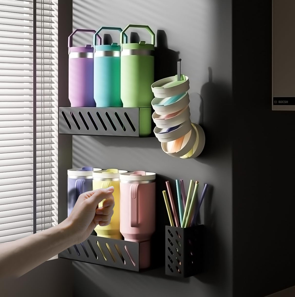 MOJOHAND organizador magnético para tazas Stanley 40oz, mantiene los vasos ordenados y accesibles.