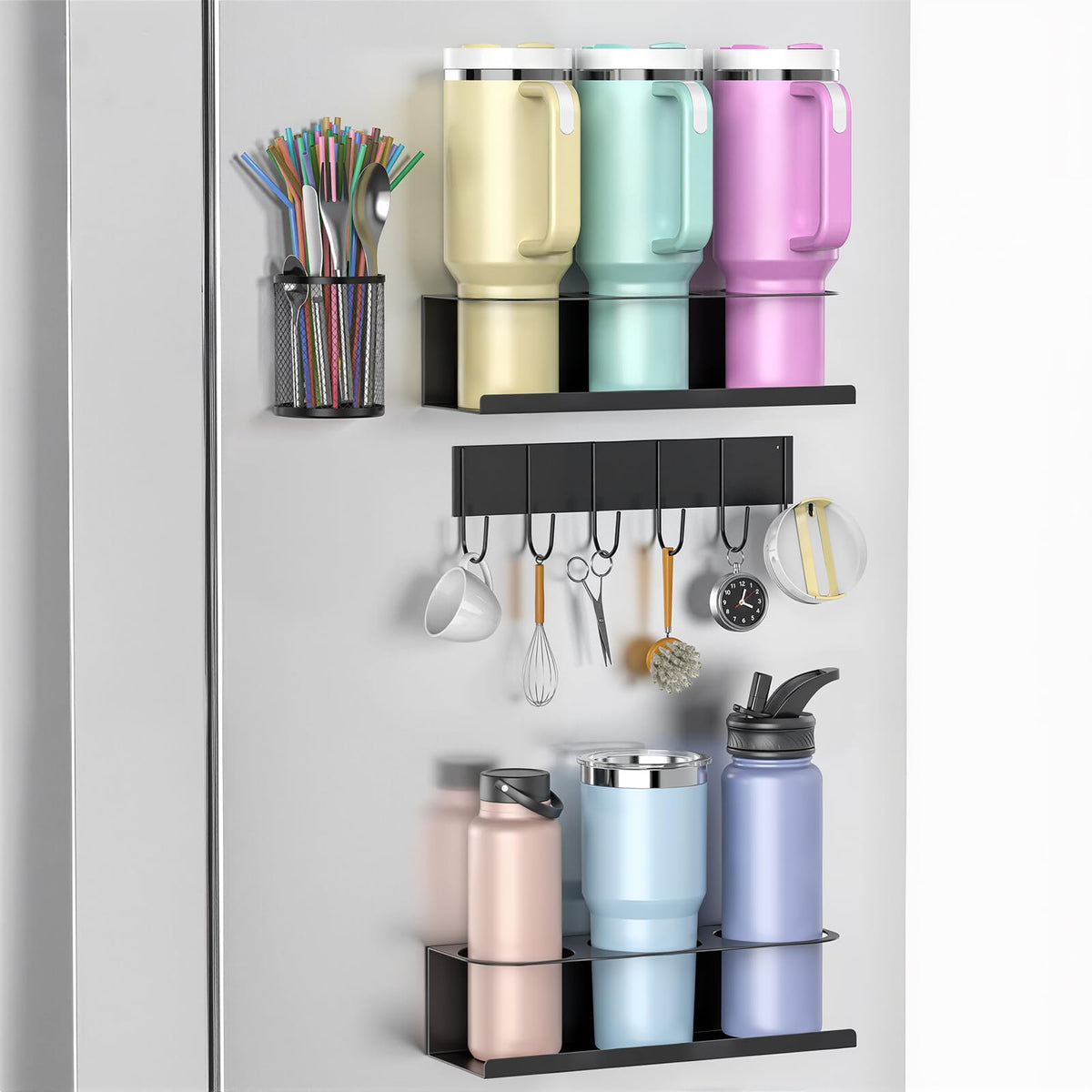 MoKo soporte imantado para tazas Stanley en el frigorífico, acceso rápido y organizado.