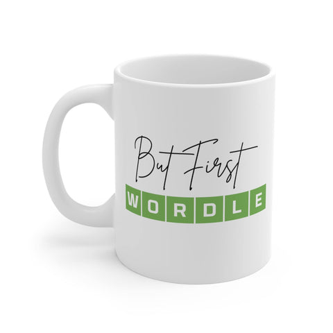 Taza MoltDesigns But First Wordle, vista frontal para empezar el día con humor.