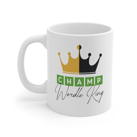 Taza MoltDesigns Champ Wordle King detalle de impresión duradera ante lavados.