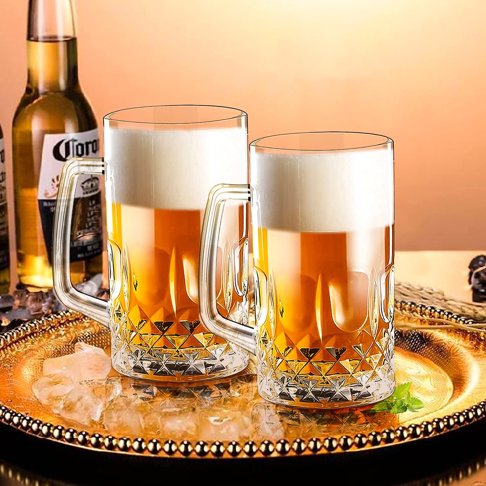 Momugs diseño alemán en jarras claras, realza la espuma y la presentación.