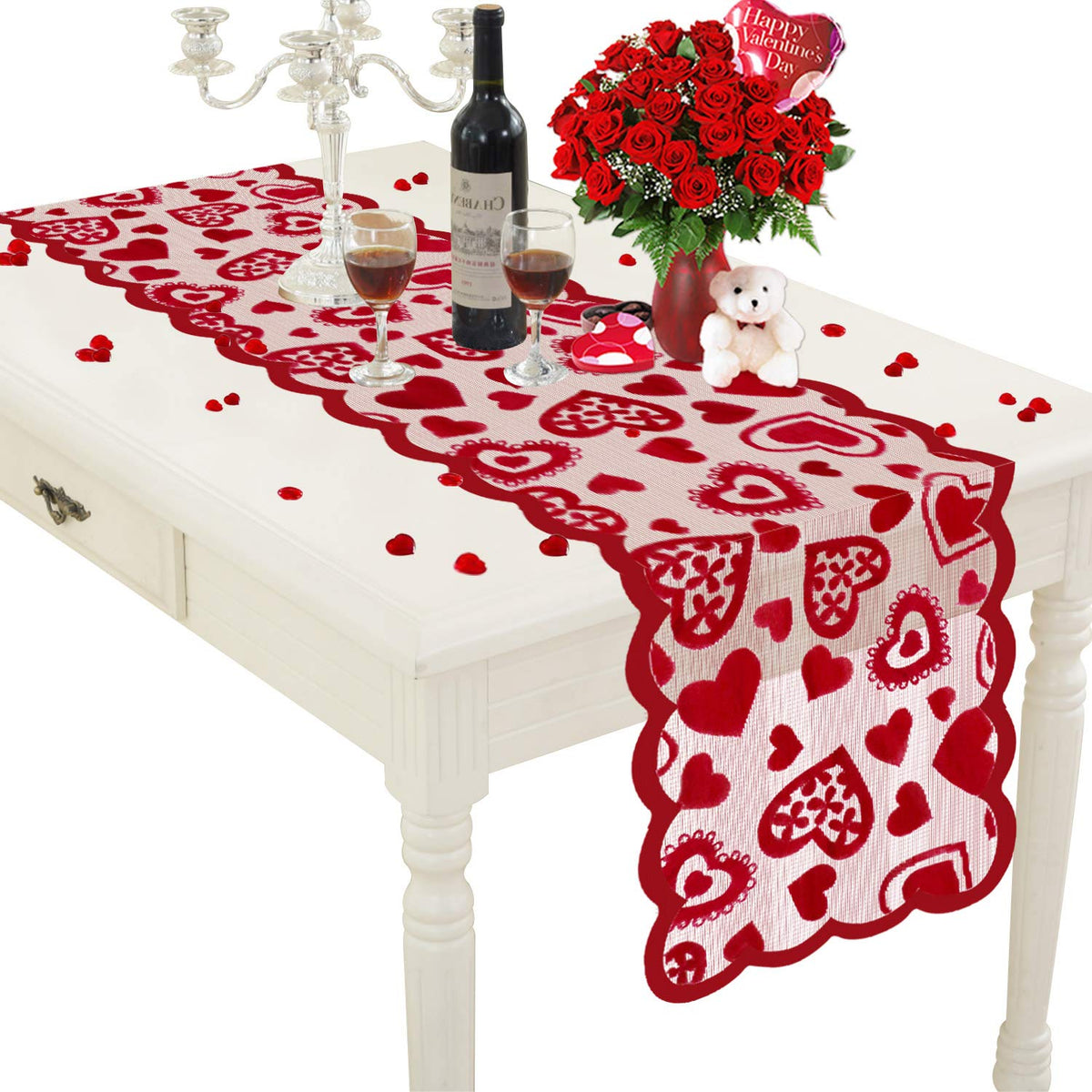Mosoan corredor de mesa con corazon rojo en encaje, ideal para cenas románticas.