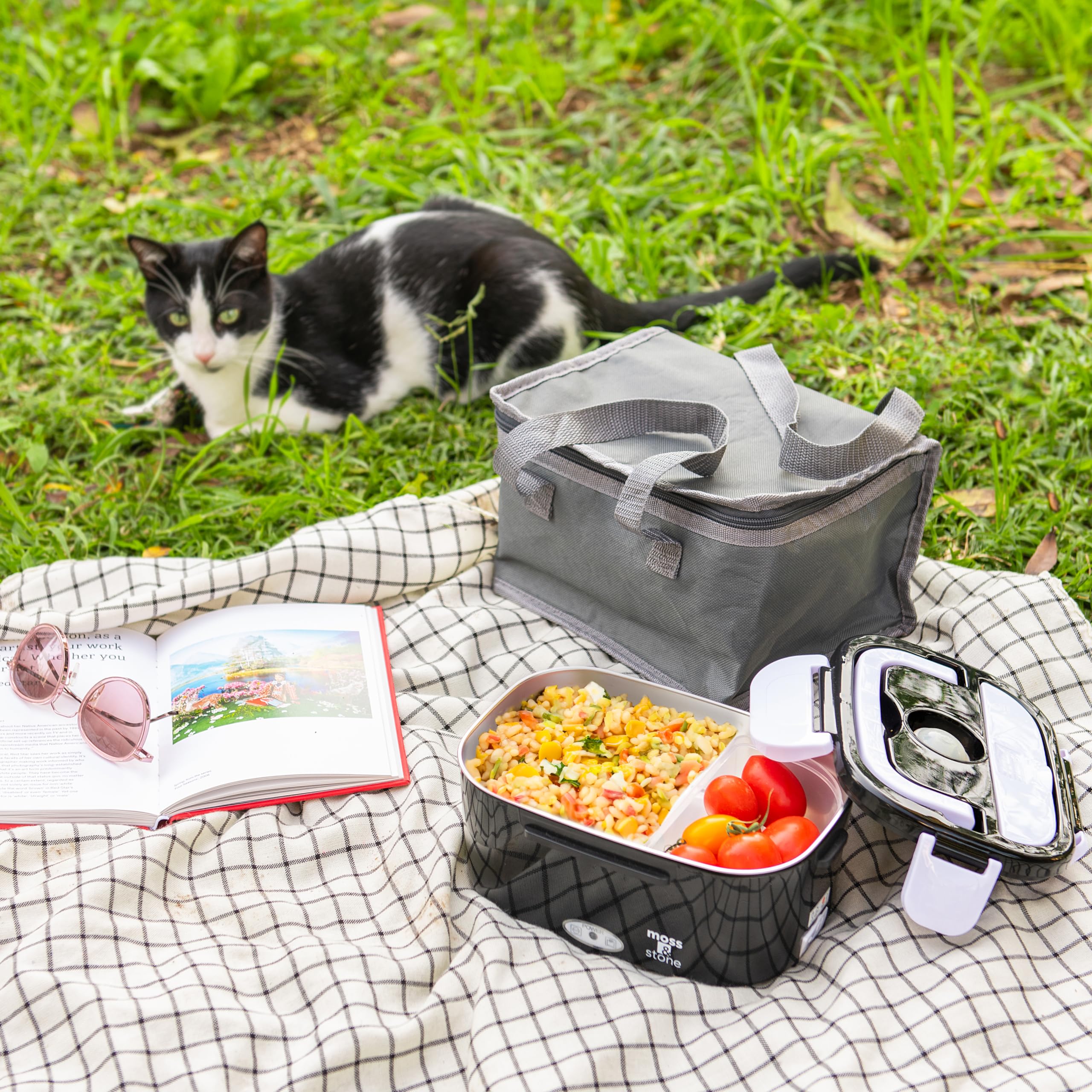 Bolsa térmica interna mantiene la comida caliente y organizada.