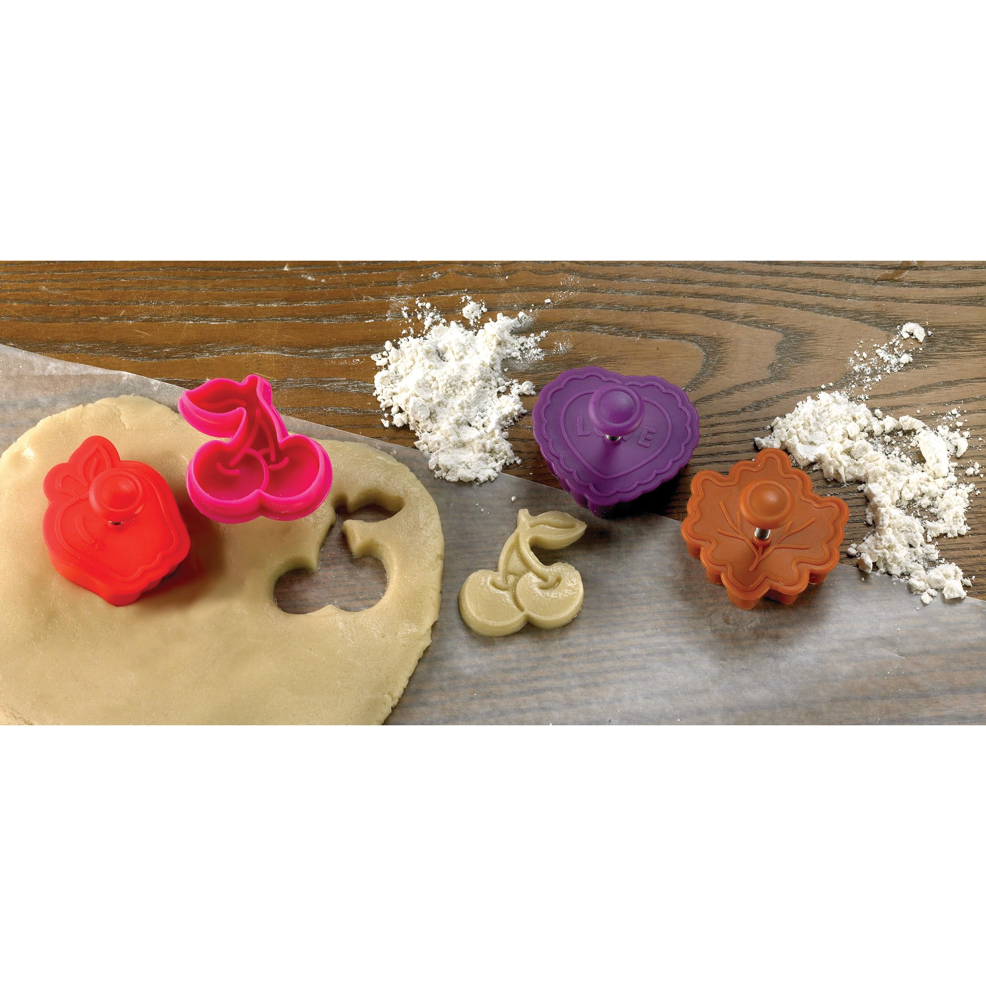 Cortadores para galletas mini de Mrs. Anderson’s Baking y bollos decorativos.