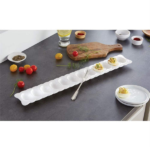 Mud Pie bandeja-ceramica-blanca-bordes-acanalados, diseño elegante para huevos rellenos.