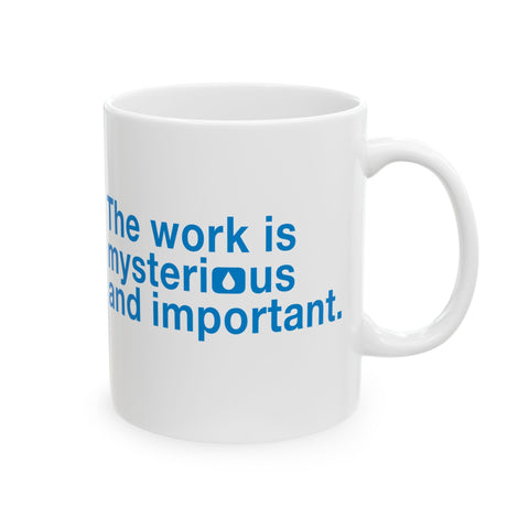 Taza MugBros Severance con diseño azul, perfecta para café matutino.