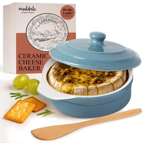 Horno para brie Muldale con tapa azul, ideal para hornear camembert en casa.