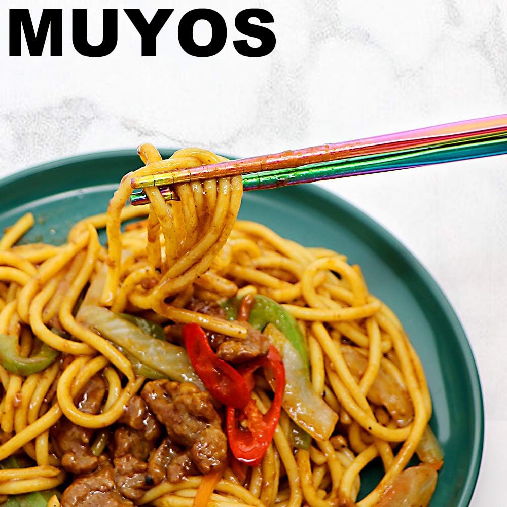 MUYOS palillos con puntas ranuradas para mejor agarre y control.
