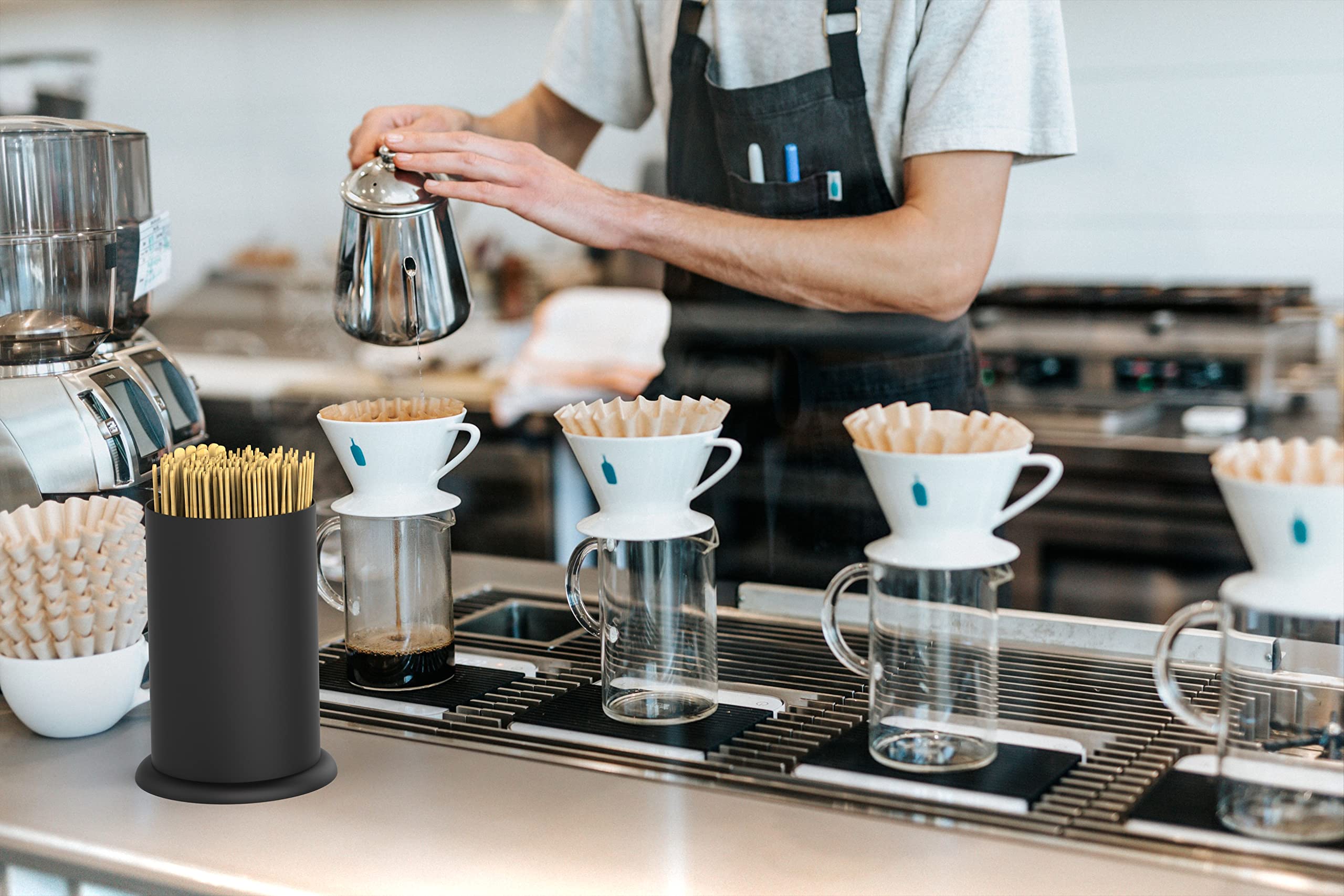 MyLifeUNIT uso en restaurantes y cafeterías para mantener utensilios y pajitas a mano.