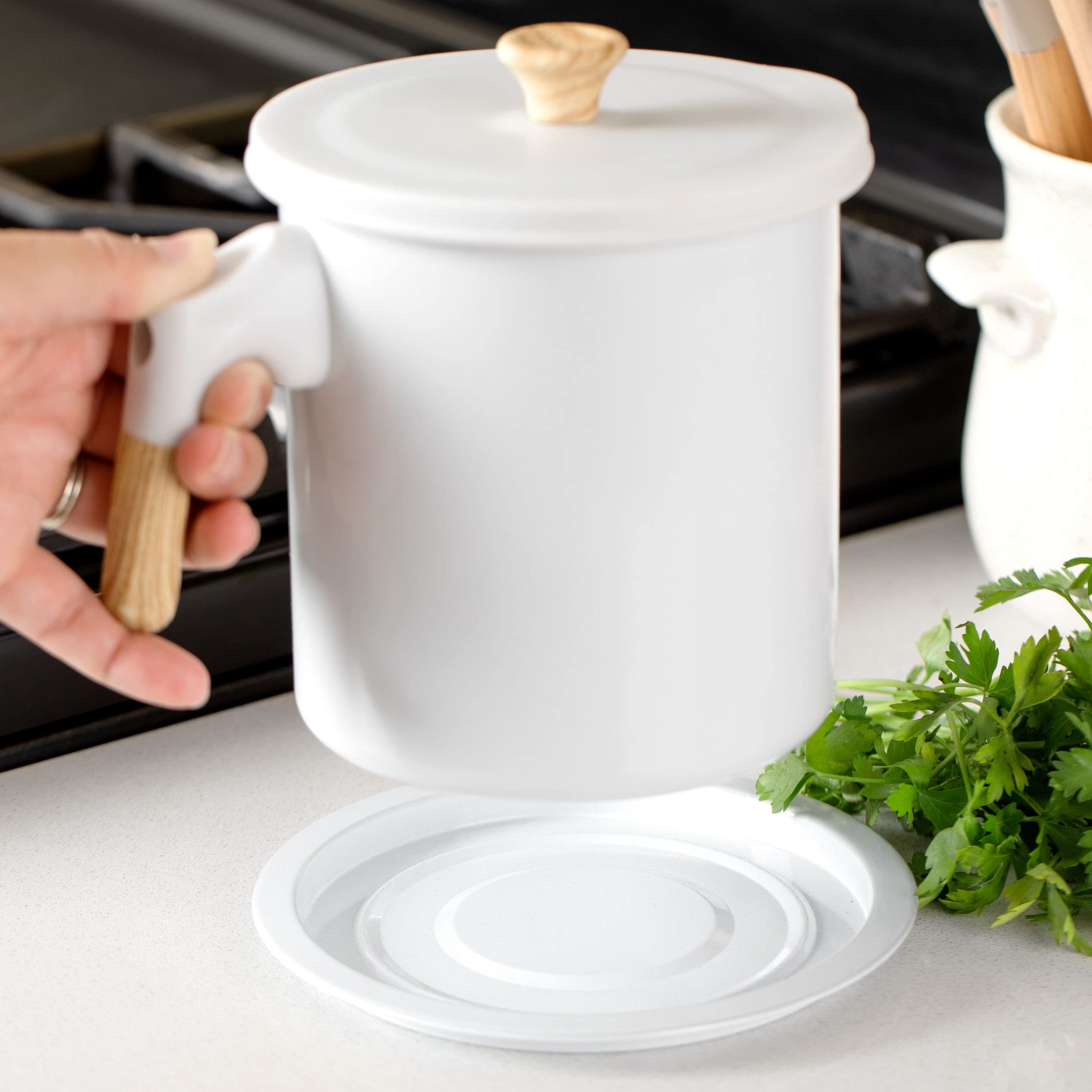 MYMOON HOME Filtrado y reutilización de aceite de cocina de forma ordenada.