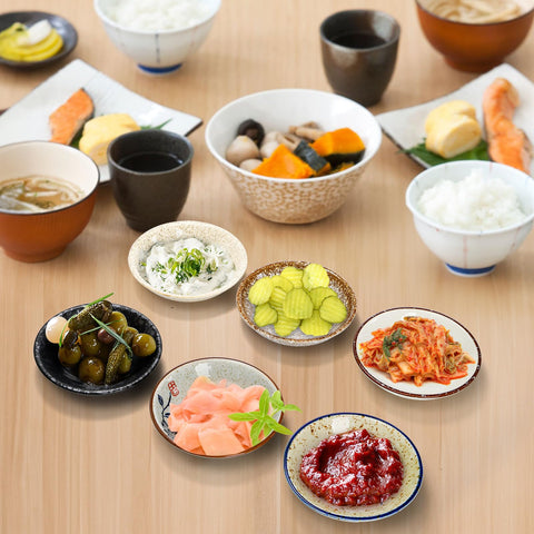 Nagpew: sirve salsas y aperitivos con elegancia en cada porción.