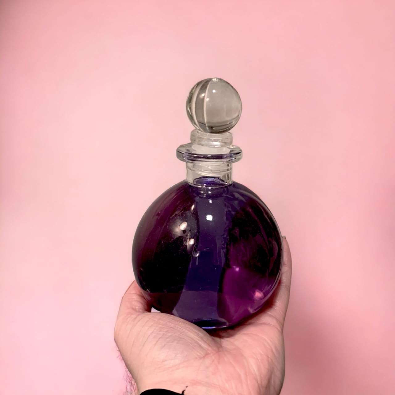 Nakpunar botella 250 ml con tapón, perfecta para difusores de aceites.