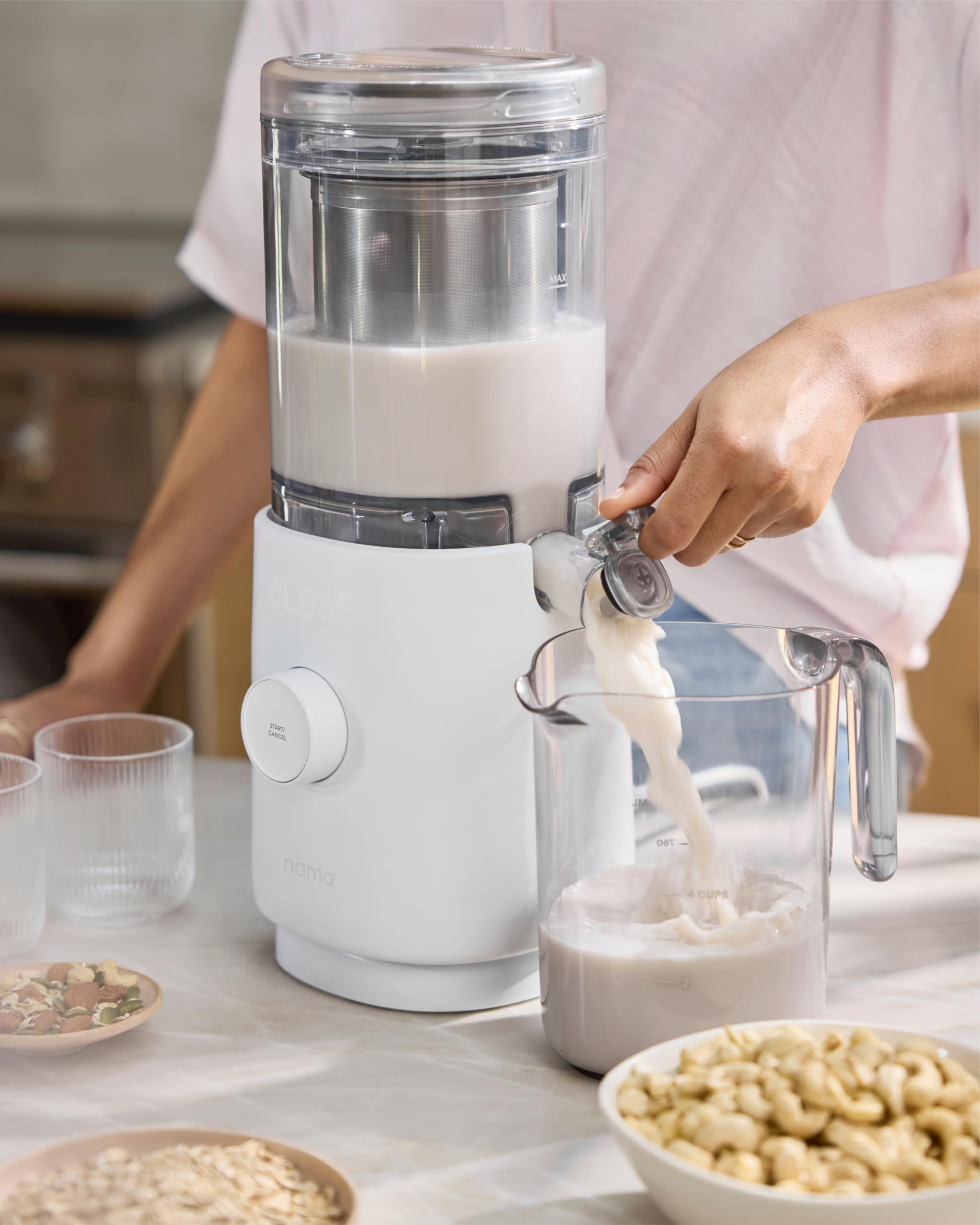 Nama M1 experiencia barista en casa para cafés y lattes cremosos.