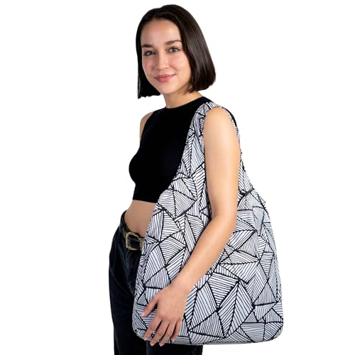 Nanobag XL guardada en estuche compacto para viaje sin peso extra.