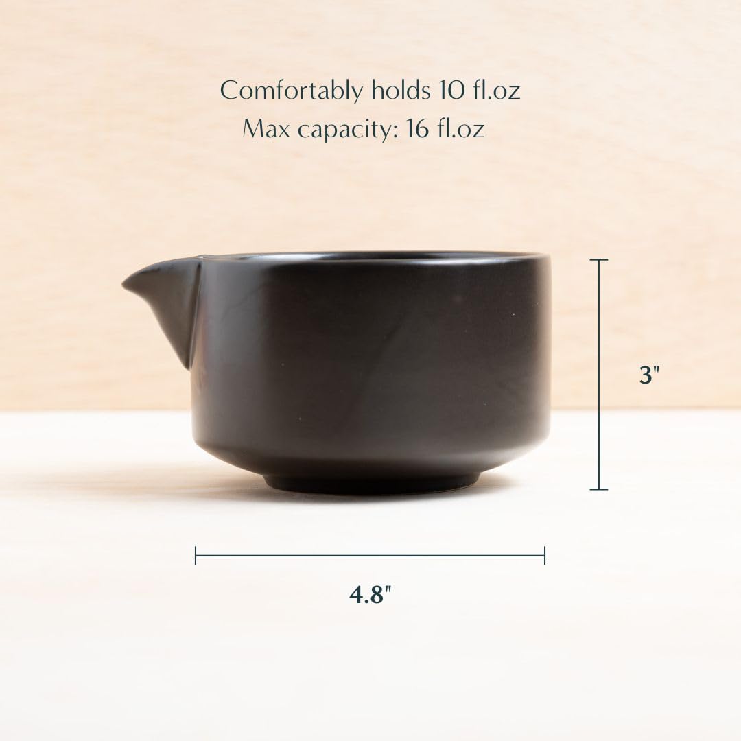Naoki Matcha cuenco negro de cerámica con vertedor para servir