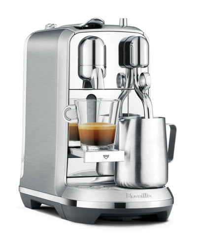Nespresso Creatista Plus, máquina en acero cepillado para espresso de calidad profesional.