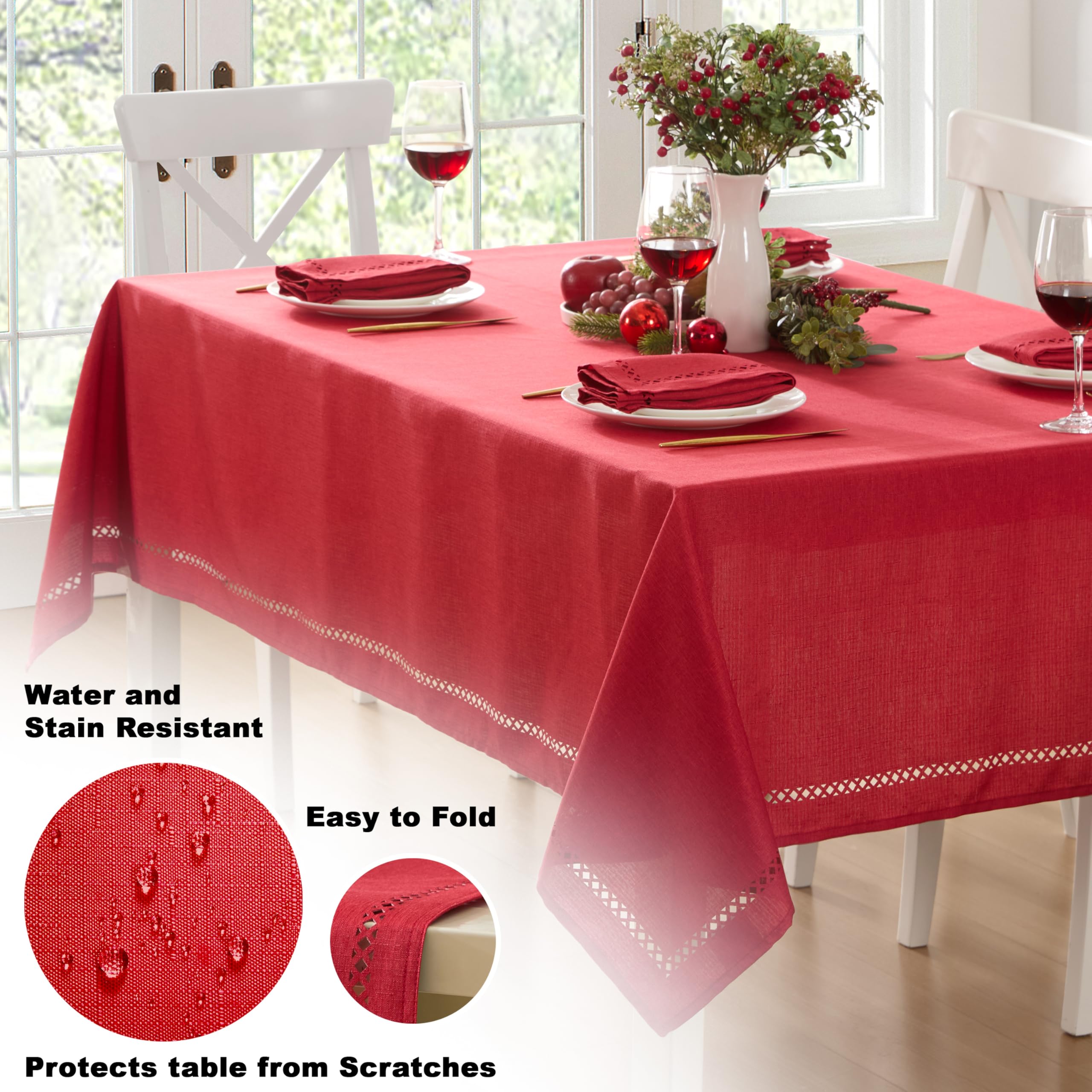 Mantel Newbridge con borde enrejillado, diseño elegante para reuniones.