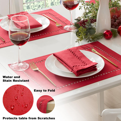 Newbridge servilletas rojo sólido, textura agradable para mesa festiva.